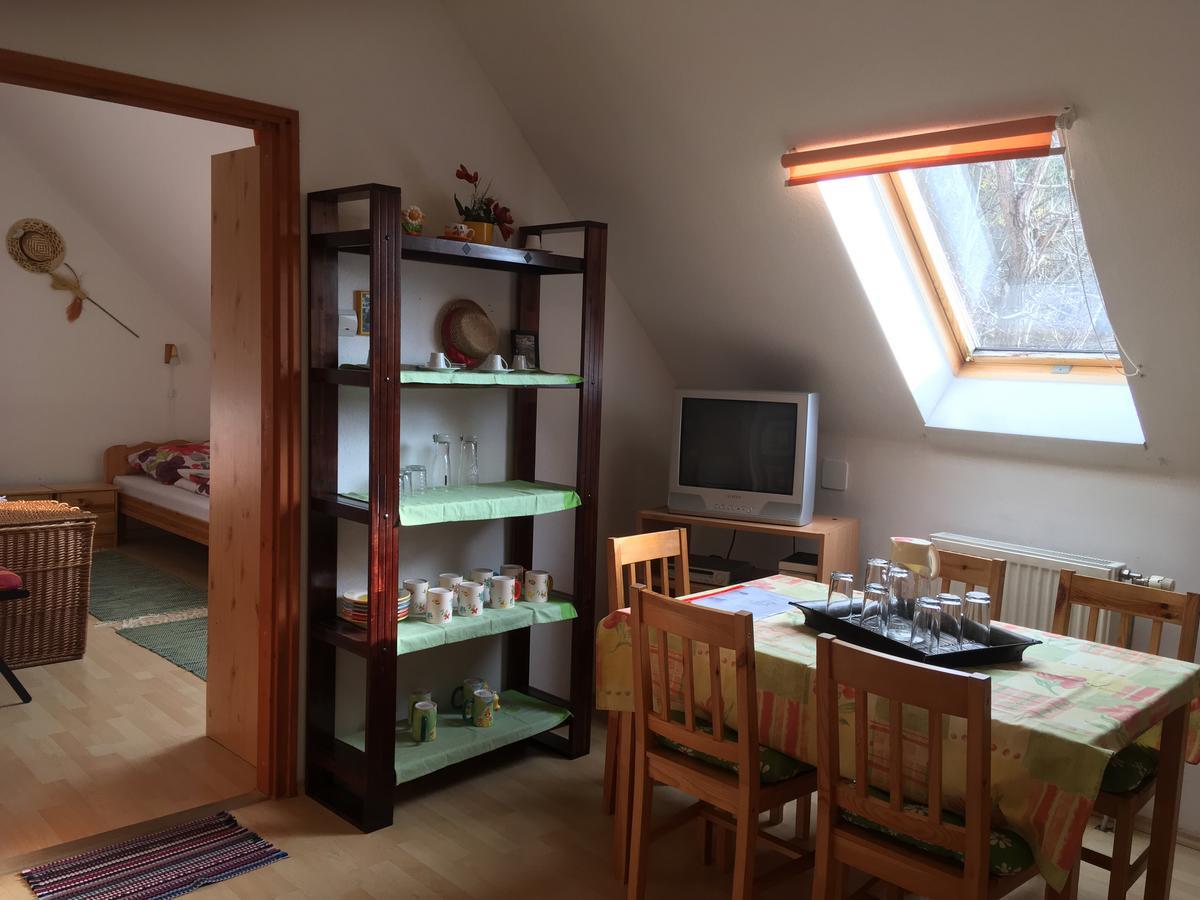 Bakonyi Apartmanhaz Eplény エクステリア 写真