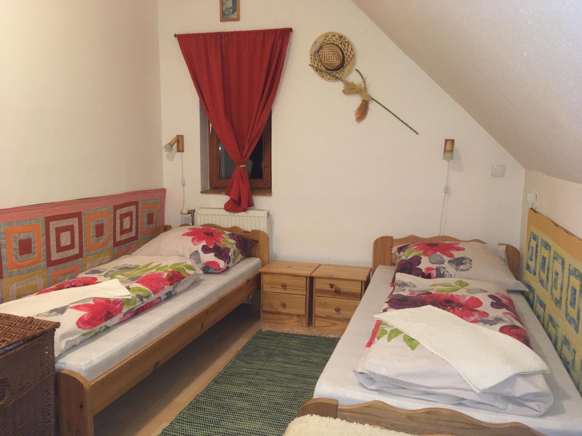 Bakonyi Apartmanhaz Eplény エクステリア 写真